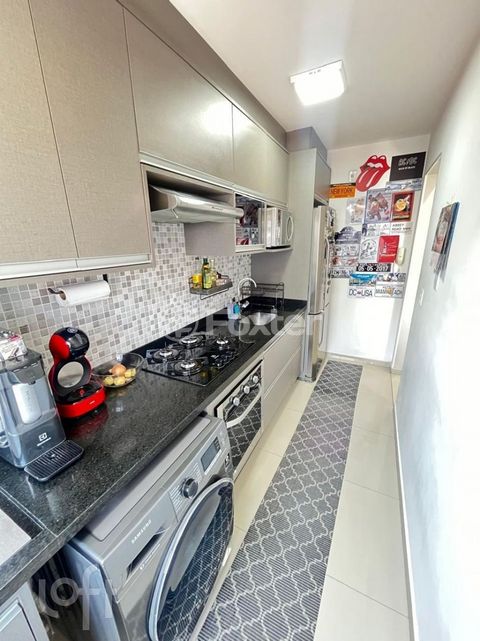 Image 9 - 843882