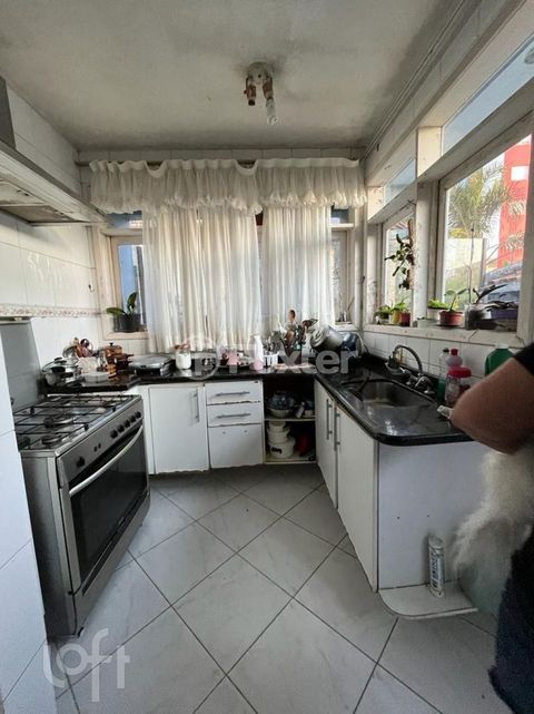Image 7 - 843921