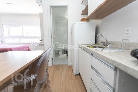 Image 9 - 843927