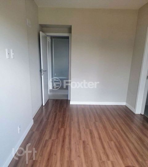 Image 6 - 843982