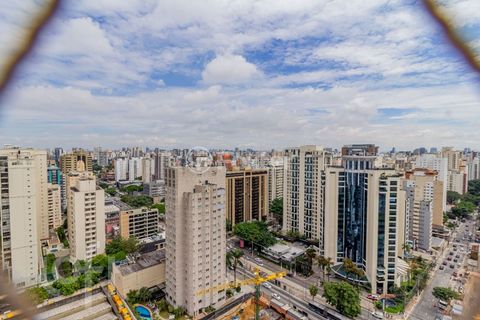 Image 9 - 843989