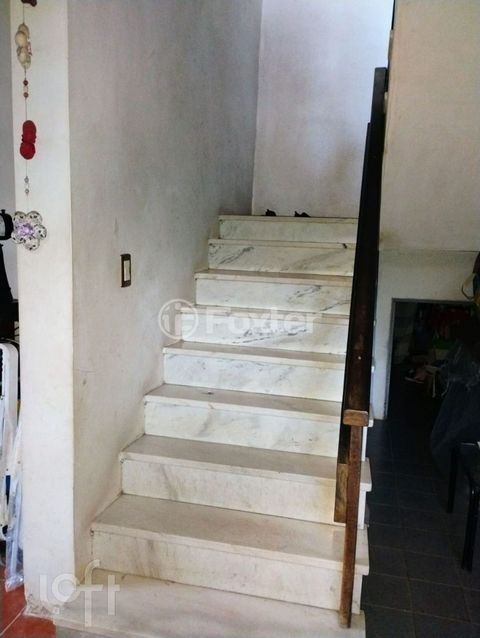 Image 7 - 844002