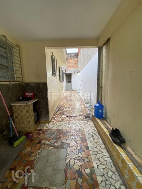 Image 4 - 844054