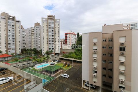 Image 12 - 844067