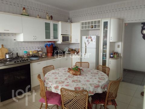 Image 2 - 844078