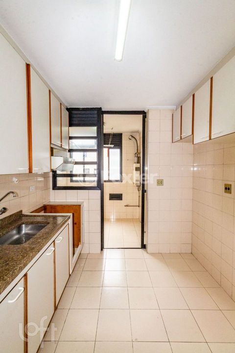 Image 3 - 844227