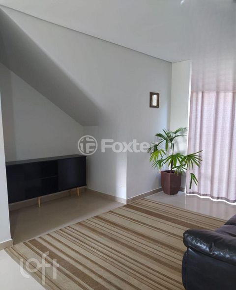 Image 7 - 844515