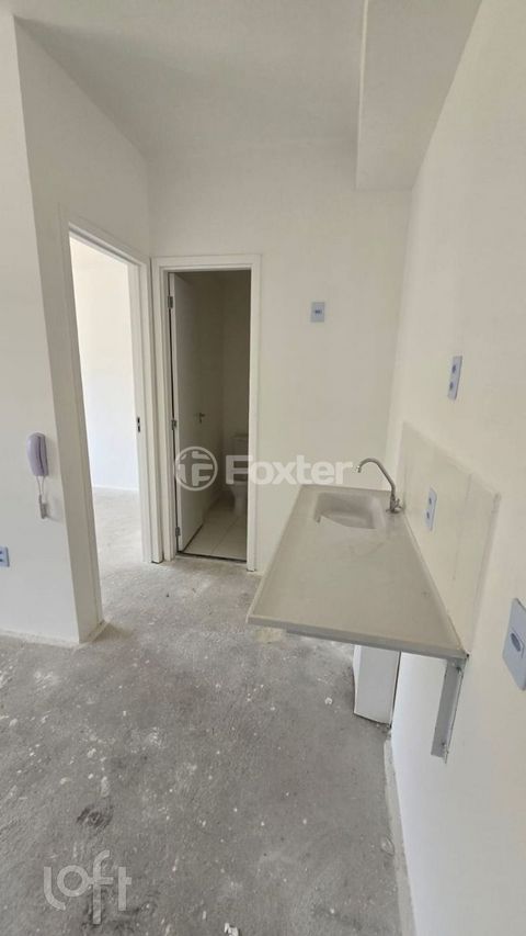 Image 7 - 844560