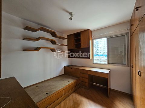 Image 7 - 844800