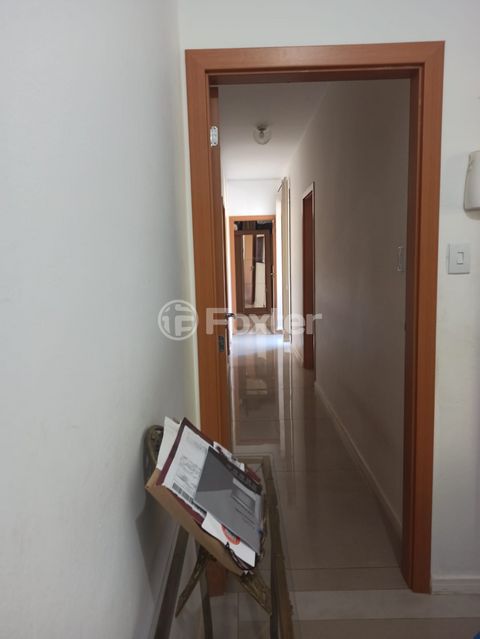 Image 5 - 844818