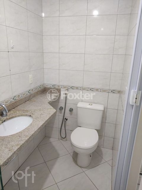 Image 8 - 844850
