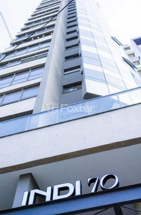 Image 8 - 844910