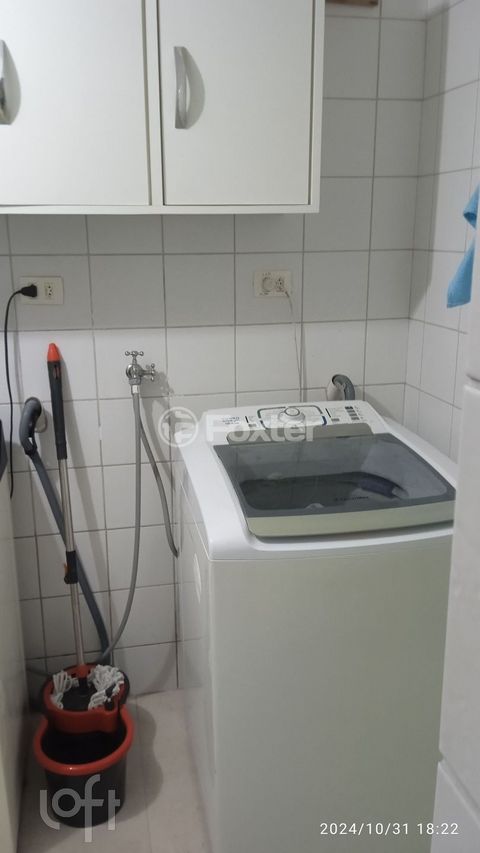 Image 3 - 844976