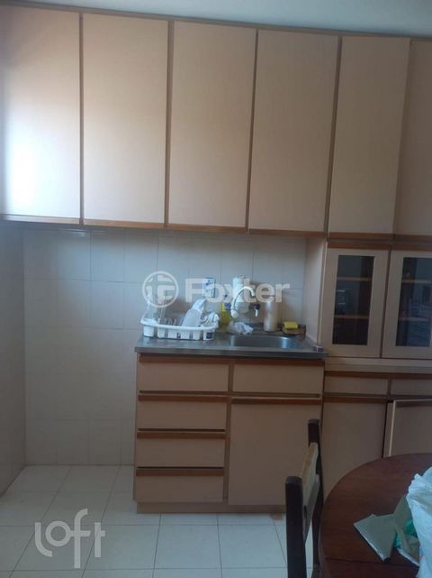 Image 5 - 845660