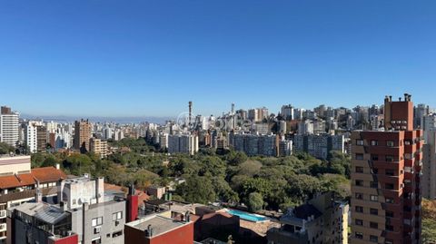 Image 10 - 845752
