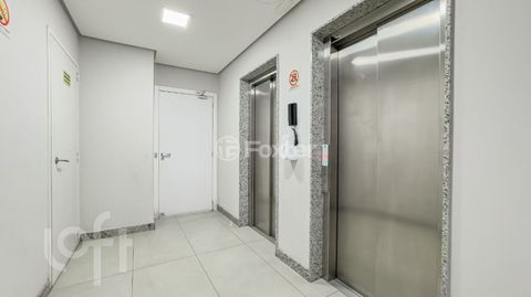Image 6 - 845772