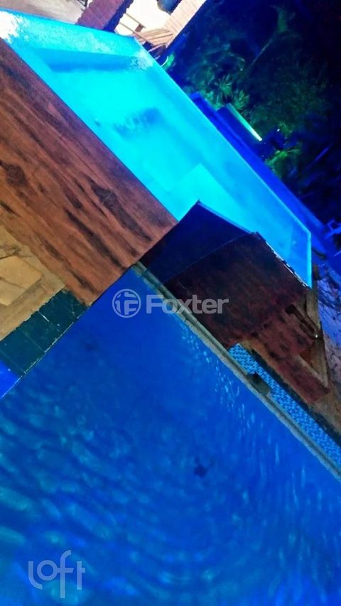 Image 8 - 845999