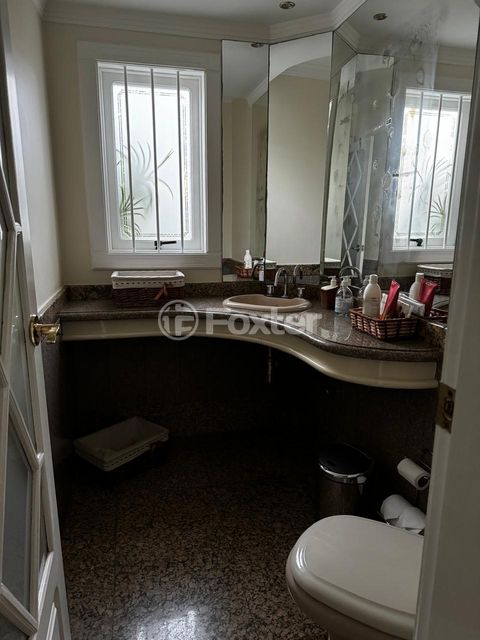 Image 4 - 846036