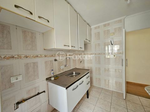 Image 4 - 846212