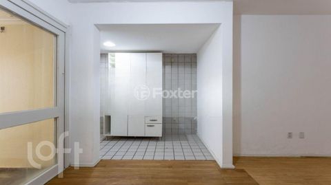 Image 6 - 846413