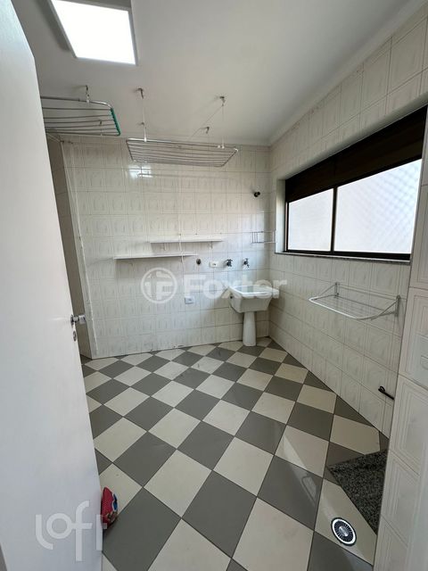 Image 7 - 846708