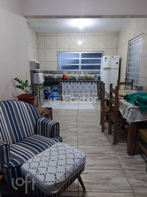 Image 12 - 847265