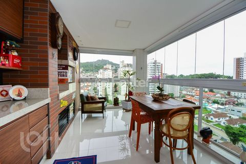 Image 11 - 847391