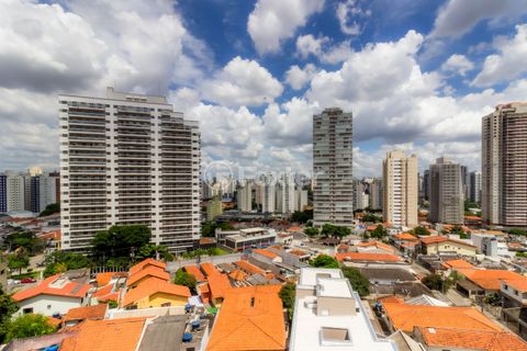 Image 11 - 847400