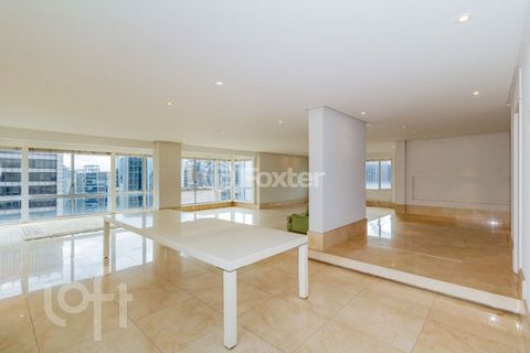 Image 8 - 847590