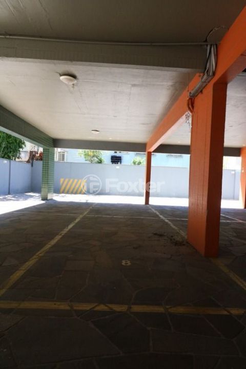 Image 5 - 847705