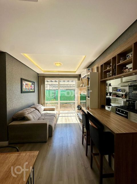Image 7 - 847735