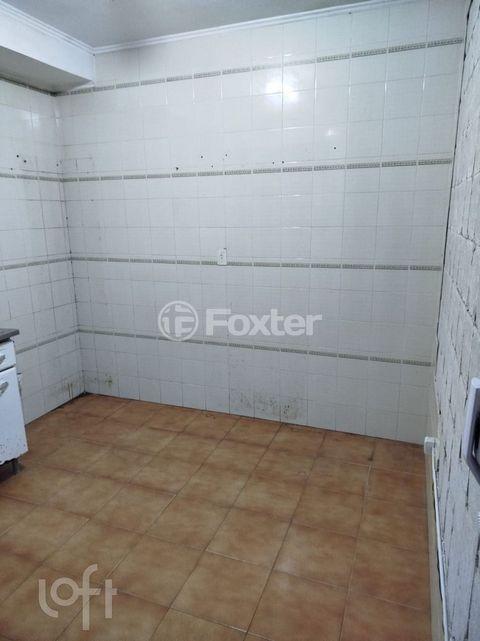 Image 7 - 848095