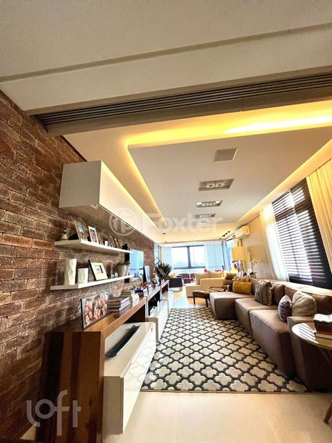 Image 7 - 848208