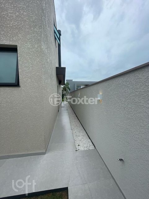 Image 13 - 848265