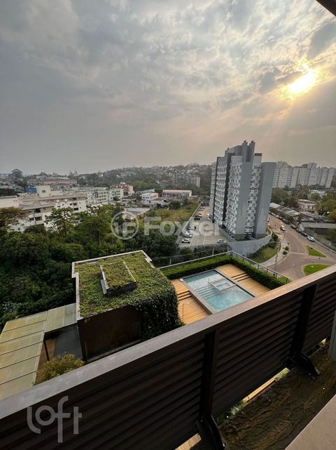 Image 10 - 848307