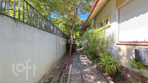 Image 4 - 848351