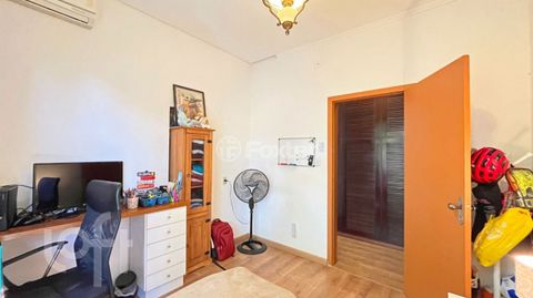 Image 8 - 848351