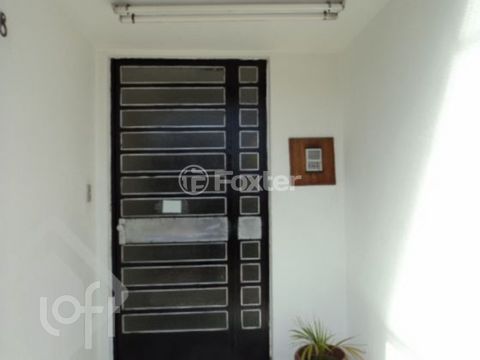 Image 7 - 848356