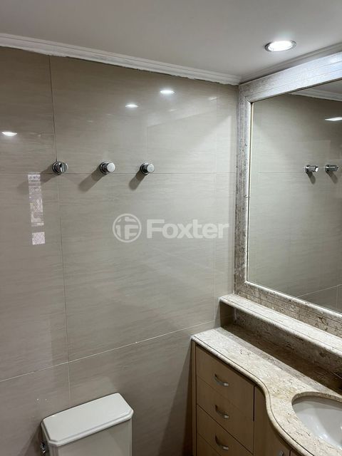 Image 6 - 848578