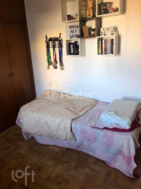 Image 6 - 848723