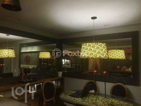 Image 3 - 849702