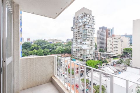 Image 11 - 849930