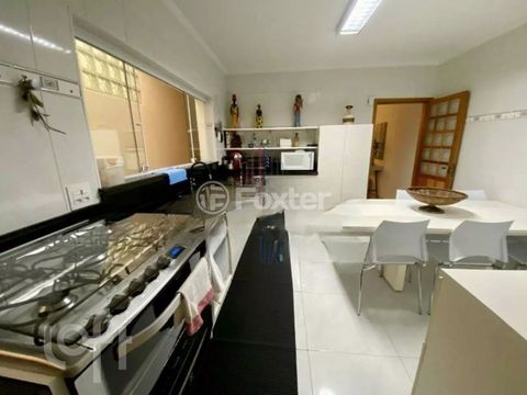 Image 4 - 850053