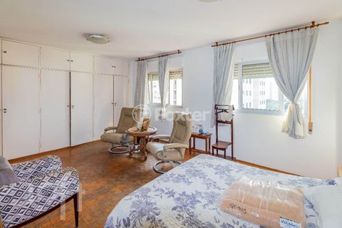 Image 19 - 850986