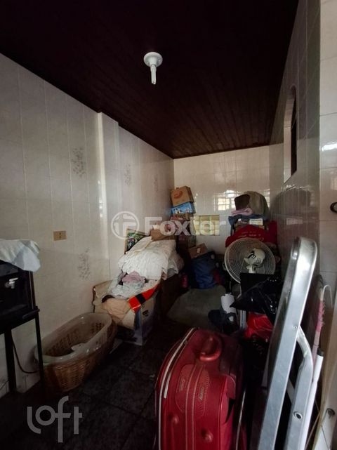 Image 8 - 851000