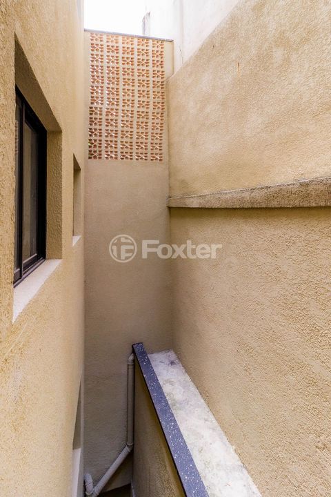 Image 19 - 851017