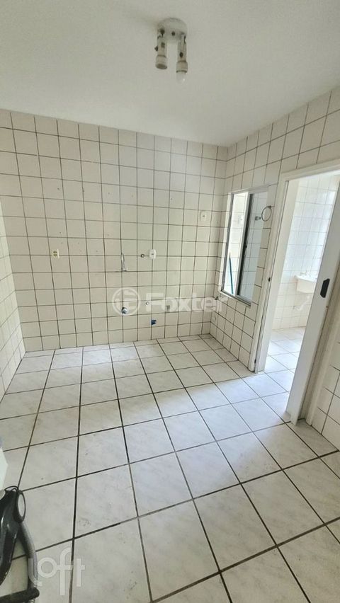 Image 5 - 851030