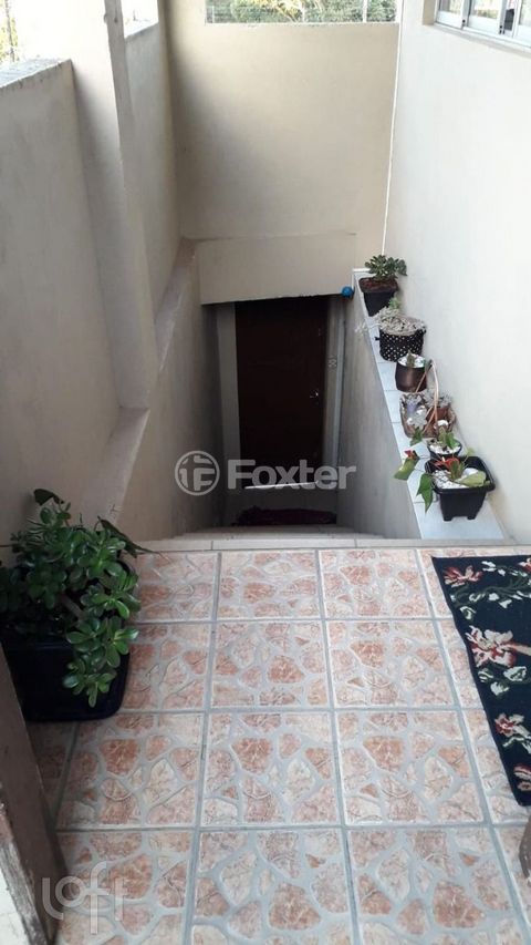 Image 7 - 851077