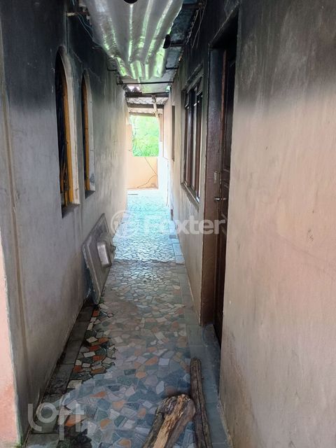 Image 7 - 851102