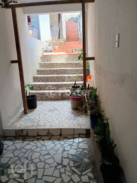 Image 8 - 851102